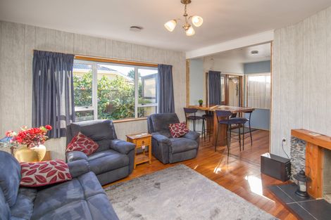 Photo of property in 332 Waterloo Road, Islington, Christchurch, 8042