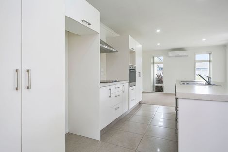 Photo of property in 31 Plescher Crescent, Leamington, Cambridge, 3432