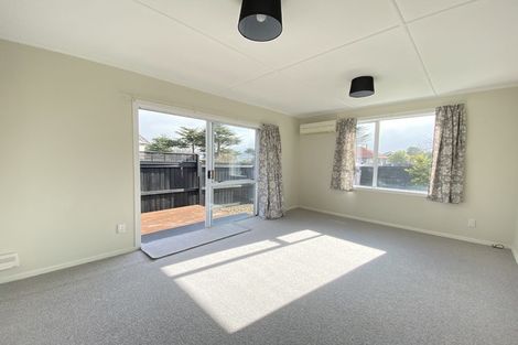 Photo of property in 2/3 Gregory Avenue, Islington, Christchurch, 8042