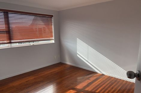 Photo of property in 4/2 Thatcher Street, Mission Bay, Auckland, 1071