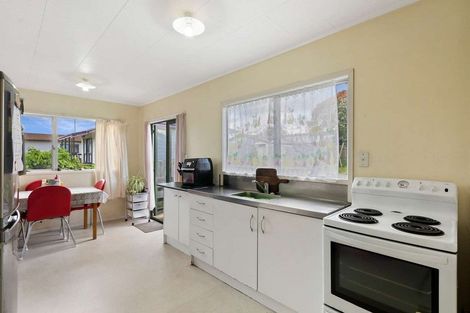 Photo of property in 86 Finlayson Avenue, Clendon Park, Auckland, 2103
