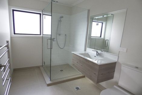 Photo of property in 9 Frances Bryers Road, Hobsonville, Auckland, 0616