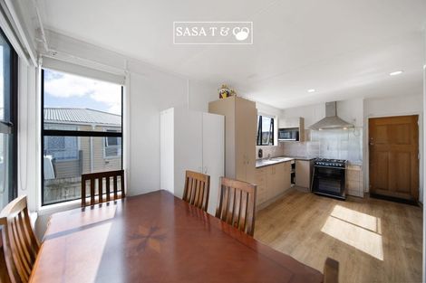 Photo of property in 29 Blake Road, Mangere East, Auckland, 2024