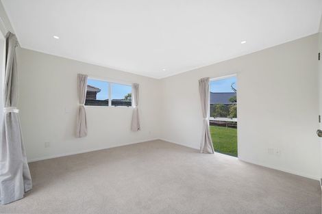 Photo of property in 11 Suncrest Drive, West Harbour, Auckland, 0618