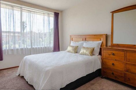 Photo of property in 11 O'halloran Drive, Halswell, Christchurch, 8025