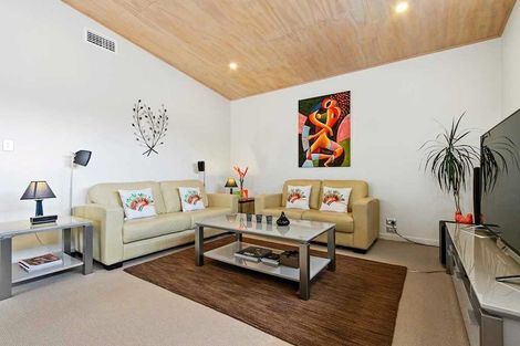 Photo of property in 14b Saffron Street, Birkdale, Auckland, 0626