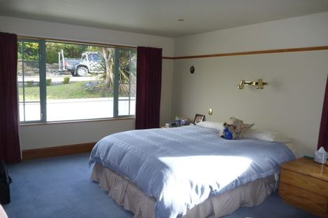 Photo of property in 49 Cedar Drive, Kelvin Heights, Queenstown, 9300