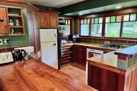 Photo of property in 19 Grange Road, Hahei, Whitianga, 3591