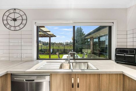 Photo of property in 5 Carroll Place, Owhata, Rotorua, 3010