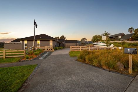 Photo of property in 9 Awatiro Drive, Kaukapakapa, 0871