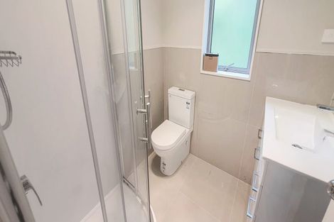 Photo of property in 15 Walnut Lane, Browns Bay, Auckland, 0630