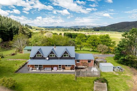 Photo of property in 292 Waipori Falls Road, Berwick, Outram, 9073