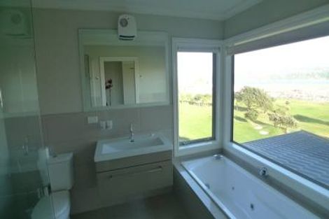 Photo of property in 15 Bunker Way, Strathmore Park, Wellington, 6022