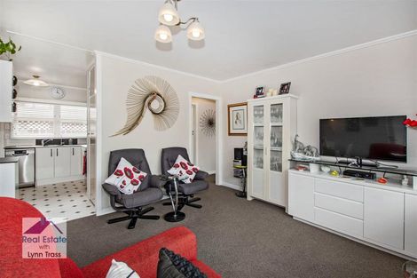 Photo of property in 11 Lupton Avenue, Kensington, Whangarei, 0112