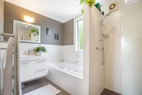 Photo of property in 30 Godley Lane, Lucas Heights, Auckland, 0632