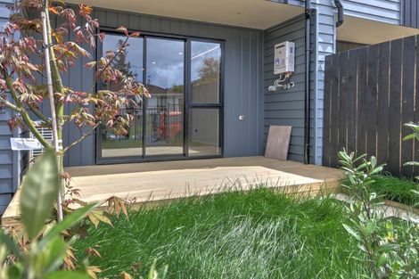 Photo of property in 6b Athena Drive, Totara Vale, Auckland, 0629