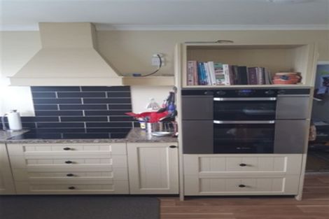 Photo of property in 12 Eaton Street, Waimate, 7924