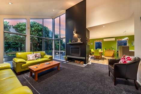 Photo of property in 8a Whitehouse Road, Titahi Bay, Porirua, 5022