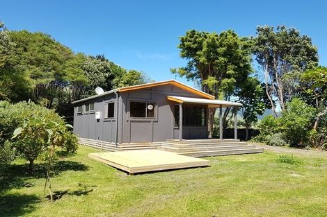 Photo of property in 15 Catley Road, Te Horo, Otaki, 5582