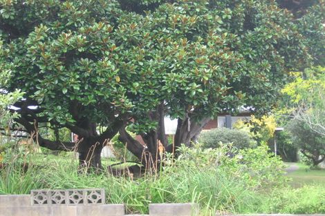 Photo of property in 37 Sunnyfield Crescent, Glenfield, Auckland, 0629