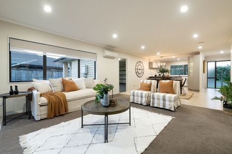 Photo of property in 14 Tarn Close, Pyes Pa, Tauranga, 3112