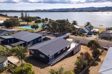 Photo of property in 12 North West Anchorage, Omaha, 0986