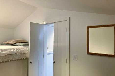 Photo of property in 129 Marine Parade, Seatoun, Wellington, 6022