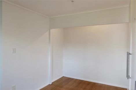 Photo of property in 13 Glen Marine Parade, Glendene, Auckland, 0602