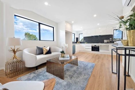 Photo of property in 59a Redwood Drive, Massey, Auckland, 0614