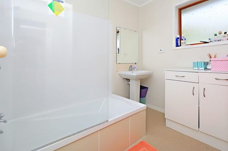 Photo of property in 2/21 Glenmore Road, Sunnyhills, Auckland, 2010