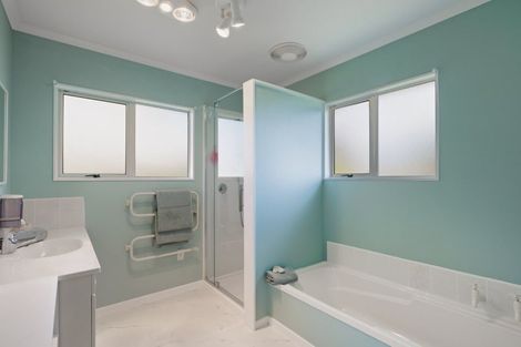 Photo of property in 10 Ridgemount Terrace, Welcome Bay, Tauranga, 3112