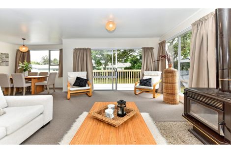 Photo of property in 12 Bedlington Avenue, Manurewa, Auckland, 2102