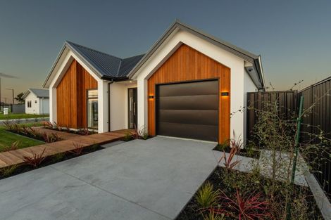 Photo of property in 104 Eriksen Road, Te Awa, Napier, 4110