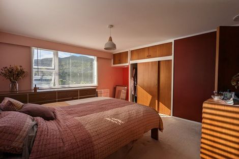 Photo of property in 22a Trelissick Crescent, Ngaio, Wellington, 6035