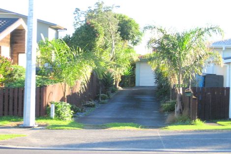 Photo of property in 172 Centreway Road, Orewa, 0931