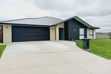Photo of property in 27 Leathem Crescent, Pokeno, 2402