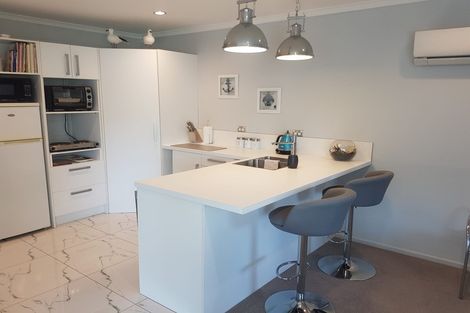 Photo of property in 7 Finlay Grove, Waikawa, Picton, 7220