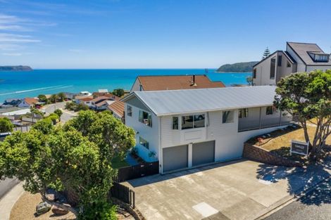 Photo of property in 1 Tregear Place, Camborne, Porirua, 5026