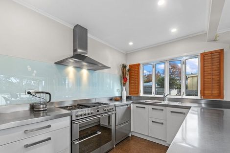 Photo of property in 29 Lyndhurst Road, Te Atatu South, Auckland, 0610