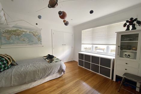 Photo of property in 8 Waipani Road, Te Atatu Peninsula, Auckland, 0610