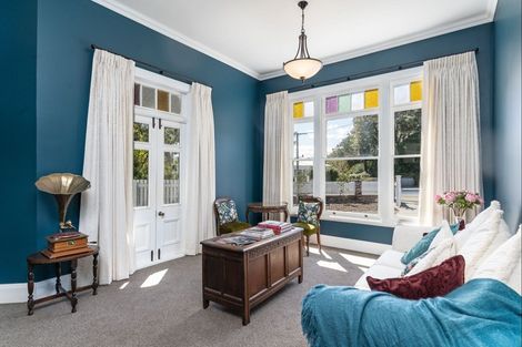 Photo of property in 260-262 High Street North, Carterton, 5713