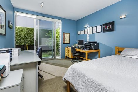 Photo of property in 19 Muritai Road, Milford, Auckland, 0620