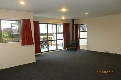 Photo of property in 30 Kinloch Place, Papakowhai, Porirua, 5024
