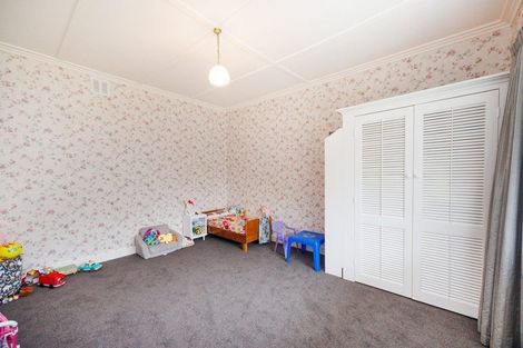 Photo of property in 121/123 High Street, Bulls, 4818