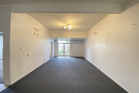 Photo of property in 24 Tiri Tiri Road, Birkdale, Auckland, 0626
