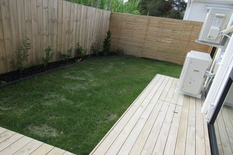 Photo of property in 2 Nikau Street, New Lynn, Auckland, 0600