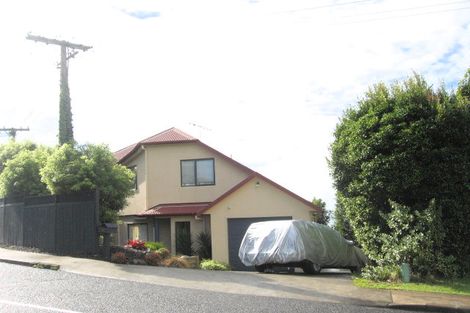 Photo of property in 28a Colmar Road, Mellons Bay, Auckland, 2014