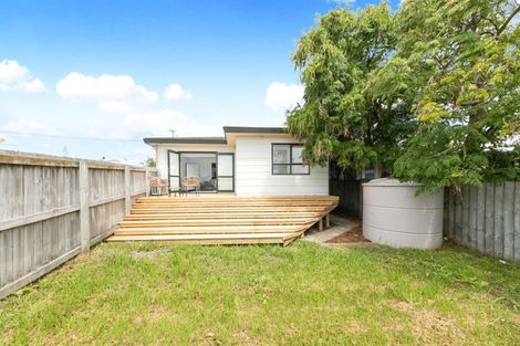 Photo of property in 94 Beach Haven Road, Beach Haven, Auckland, 0626