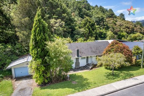 Photo of property in 76 Raukawa Street, Stokes Valley, Lower Hutt, 5019