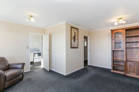 Photo of property in 15b Bayswater Place, Newlands, Wellington, 6037